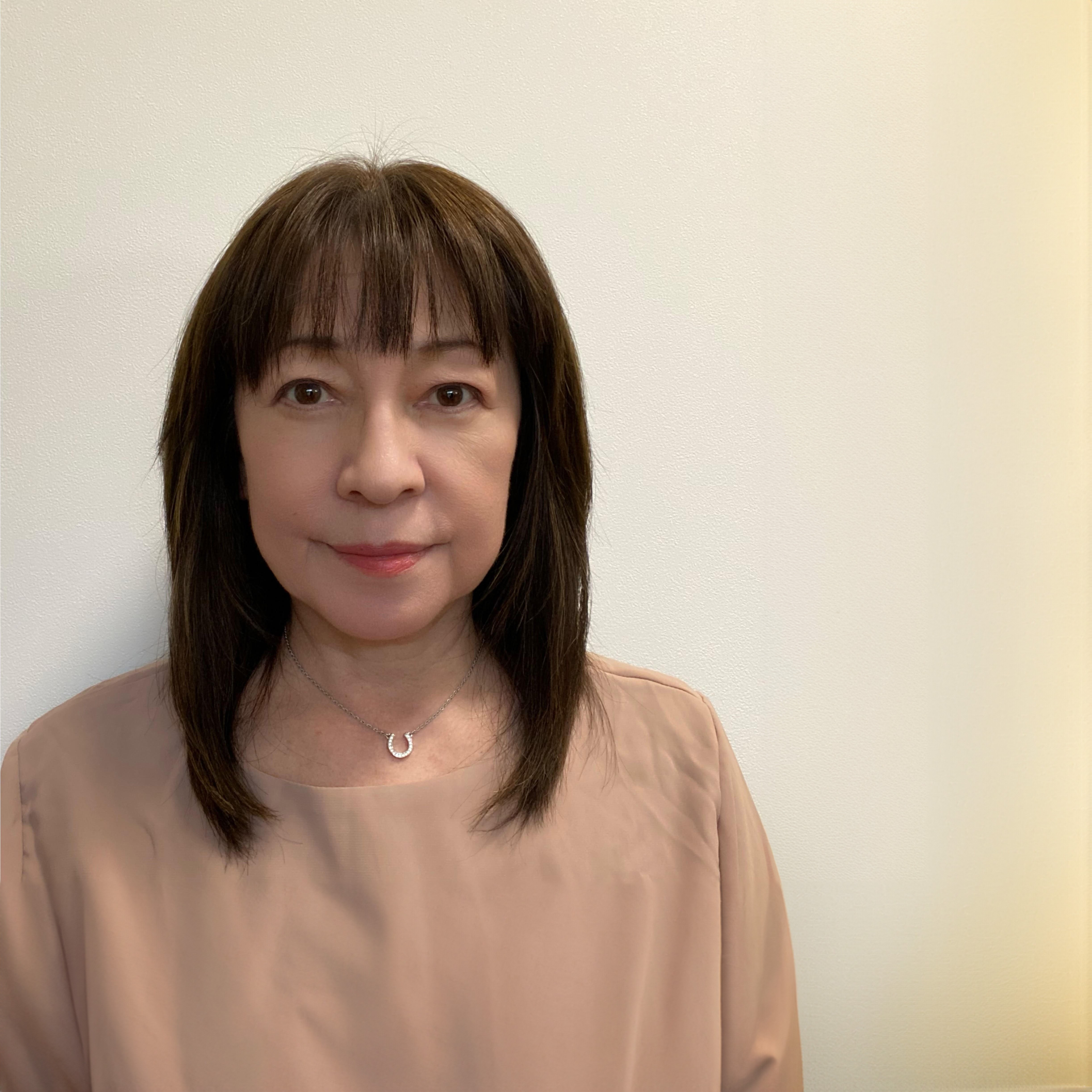 鎌田ひとみ先生の紹介写真